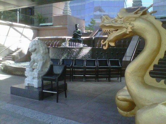 Trammell Crow Sculpture Garden